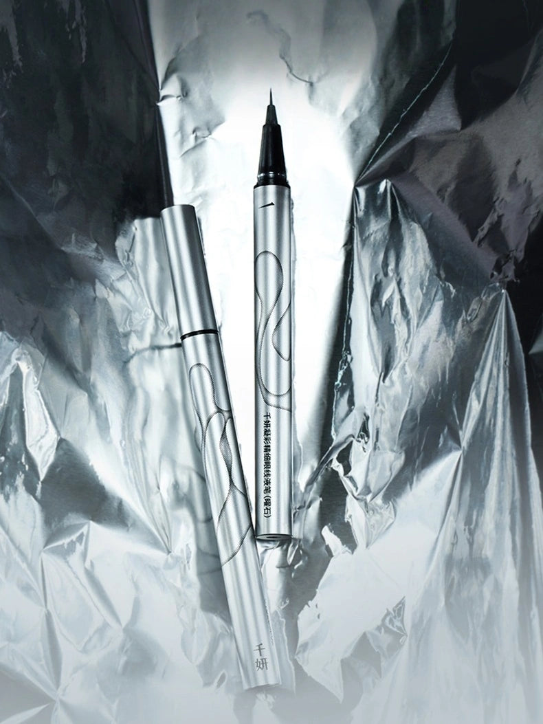 Fine Liquid Eyeliner 0.6g