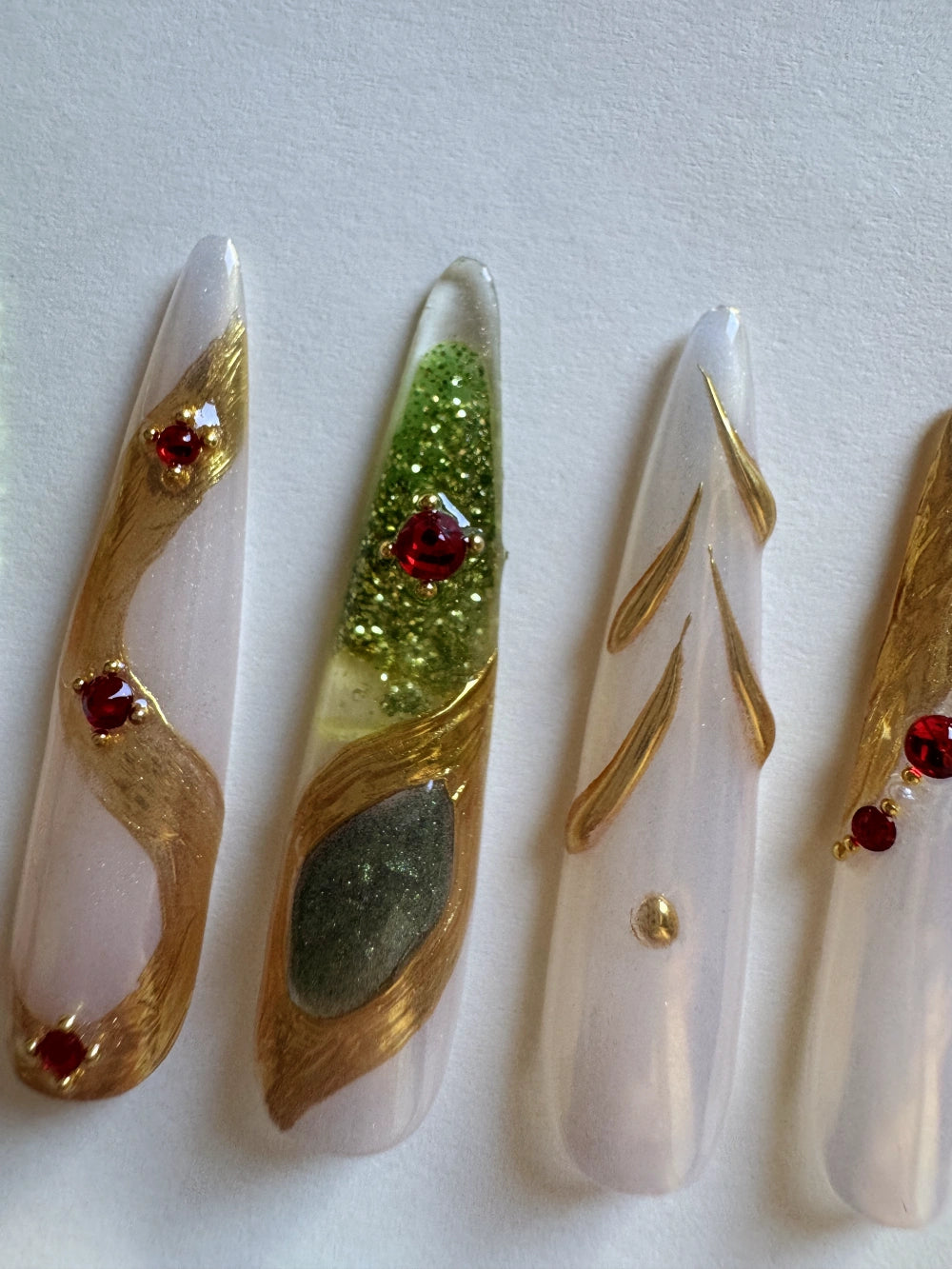 Royal Splendor Hand Drawn Elaborate Royal Style Flowing Sand Nail Art