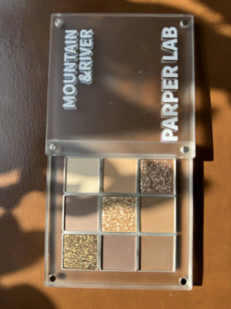 Mountaian n River Eyeshadow 9 Colors 8.2g