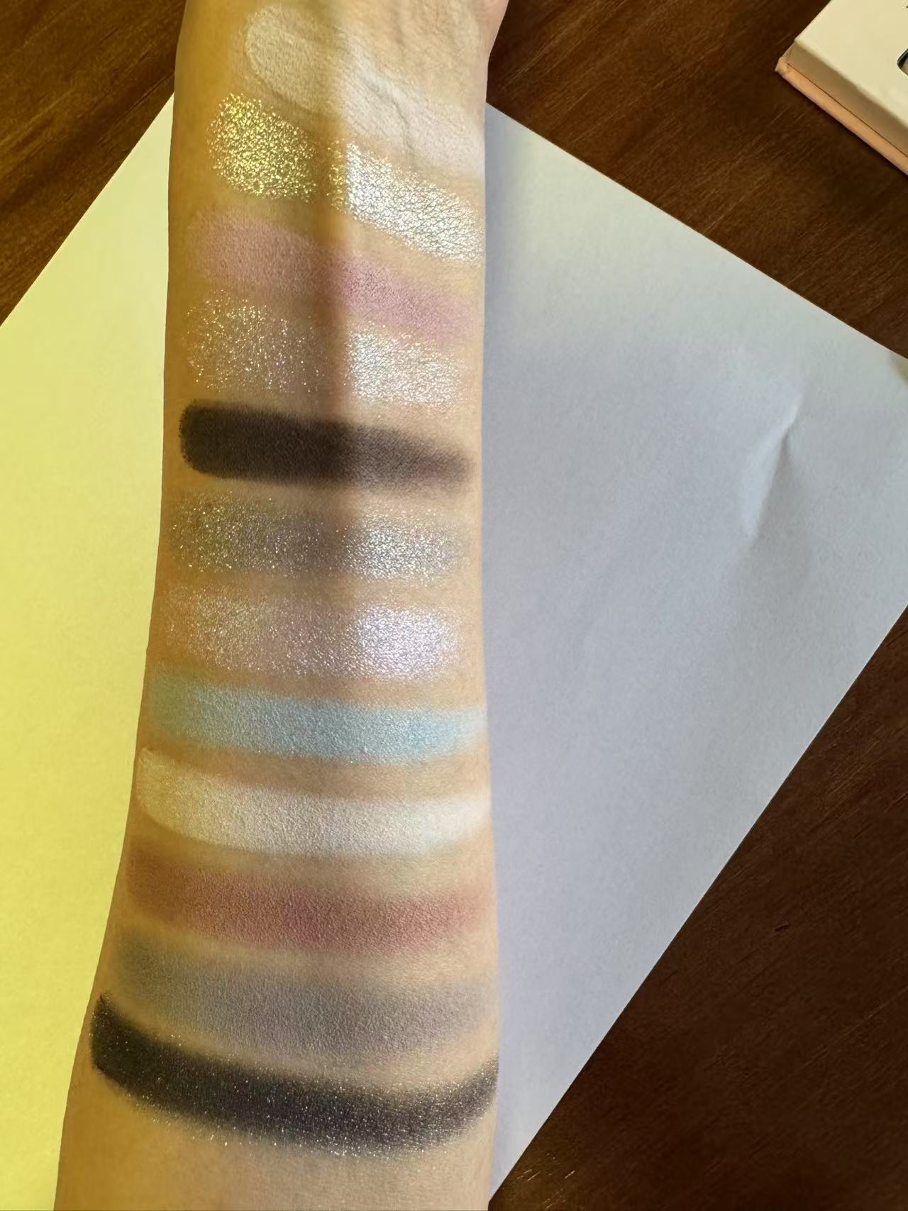 Perfect Diary Explorer Eyeshadow 20 Butterfly and Snow Leopard - Soft Pink 14g