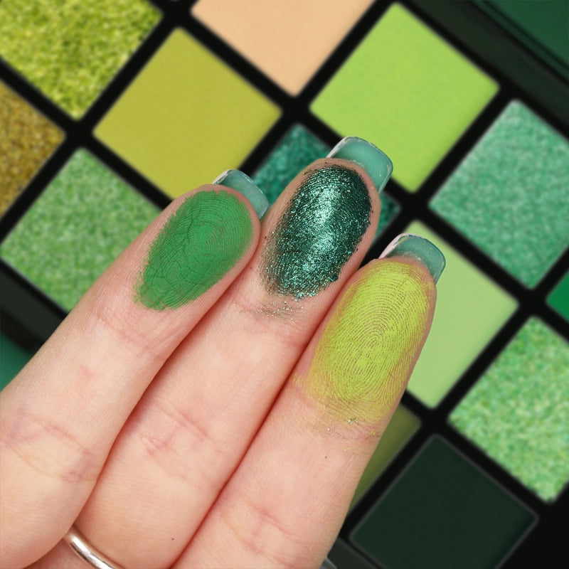 15 Colors Eyeshadow Palette Green Forest 10.8g